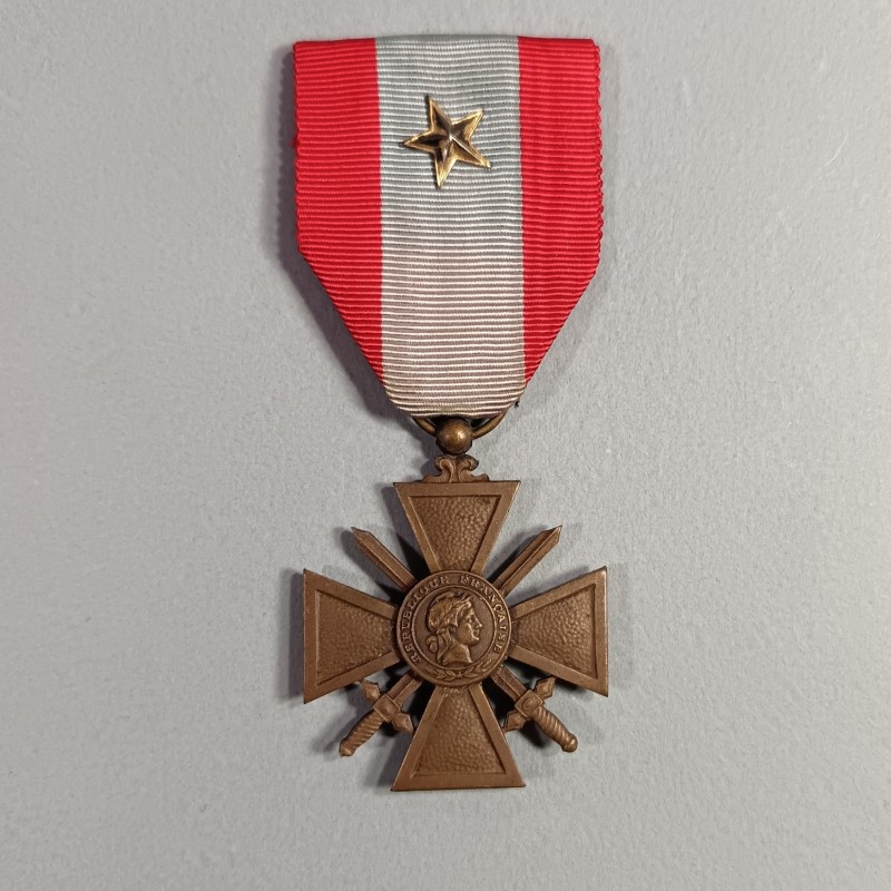 CROIX DES TOE THEATRES DES OPERATIONS EXTERIEURS AVEC UNE ETOILE POUR UNE CITATION